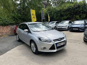 Ford Focus 1.0T EcoBoost Titanium Euro 5 (s/s) 5dr