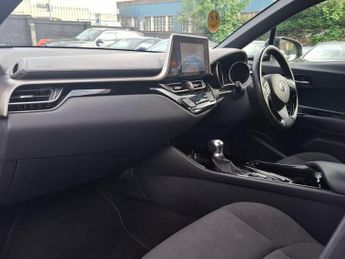 Toyota C-HR 1.8 VVT-h Dynamic CVT Euro 6 (s/s) 5dr