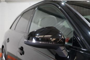 Audi A4 Avant 2.0 TDI 40 Black Edition S Tronic quattro Euro 6 (s/s) 5dr