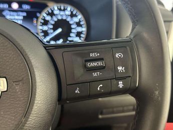 Nissan Qashqai 1.3 DIG-T MHEV Acenta Premium SUV 5dr Petrol Hybrid Manual Euro 