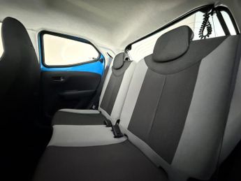 Toyota AYGO 1.0 VVT-i x-cite x-shift Euro 6 5dr