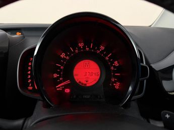 Toyota AYGO 1.0 VVT-i x-cite x-shift Euro 6 5dr