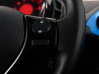 Toyota AYGO 1.0 VVT-i x-cite x-shift Euro 6 5dr