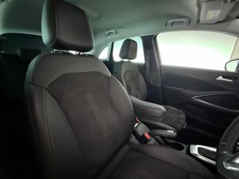 Vauxhall Crossland 1.5 Turbo D Ultimate Auto Euro 6 (s/s) 5dr