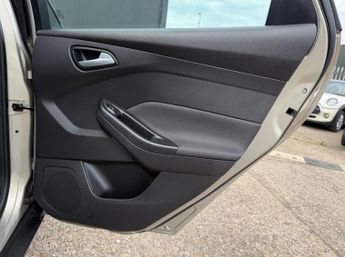 Ford Focus 1.5T EcoBoost Titanium Auto Euro 6 (s/s) 5dr