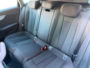 Audi A4 Avant 2.0 TDI ultra Sport S Tronic Euro 6 (s/s) 5dr