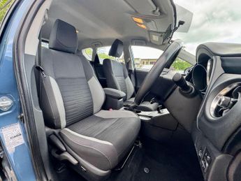 Toyota Auris 1.8 VVT-h Business Edition CVT Euro 6 (s/s) 5dr