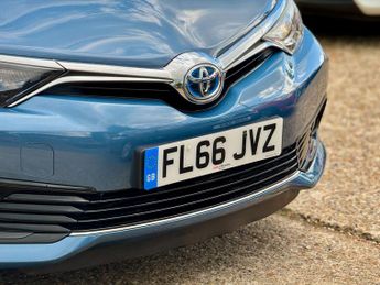 Toyota Auris 1.8 VVT-h Business Edition CVT Euro 6 (s/s) 5dr