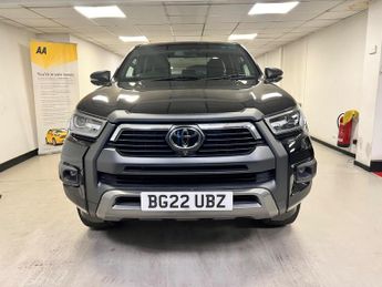 Toyota Hilux 2.8 D-4D Invincible X Auto 4WD Euro 6 (s/s) 4dr