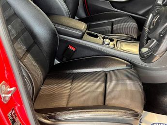 Mercedes-Benz GLA 1.6 GLA180 Urban Edition 7G-DCT Euro 6 (s/s) 5dr