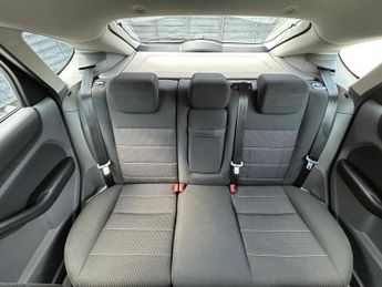 Ford Focus 1.6 Titanium 5dr