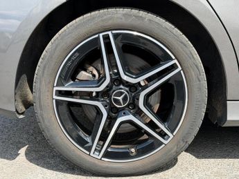 Mercedes-Benz A Class 1.3 A250e 15.6kWh AMG Line Edition 8G-DCT Euro 6 (s/s) 5dr