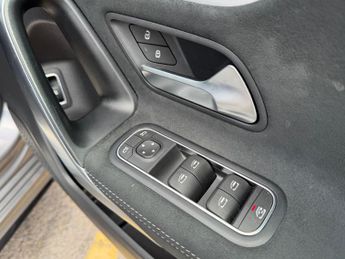 Mercedes-Benz A Class 1.3 A250e 15.6kWh AMG Line Edition 8G-DCT Euro 6 (s/s) 5dr