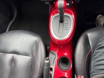 Nissan Juke 1.6 Tekna XTRON Euro 5 5dr