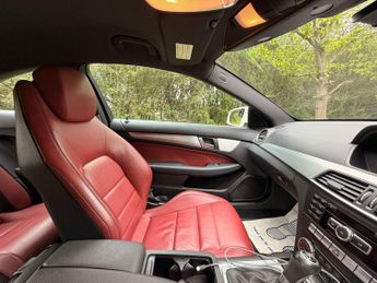Mercedes-Benz C Class 2.1 C220 CDI BlueEfficiency AMG Sport G-Tronic+ Euro 5 (s/s) 2dr