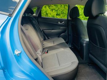 Hyundai KONA 64kWh Premium Auto 5dr (10.5kW Charger)