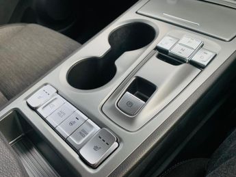 Hyundai KONA 64kWh Premium Auto 5dr (10.5kW Charger)