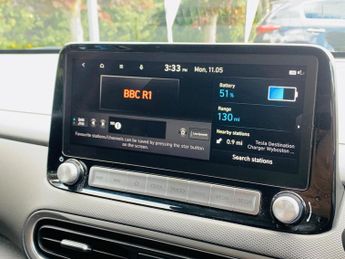 Hyundai KONA 64kWh Premium Auto 5dr (10.5kW Charger)