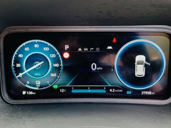 Hyundai KONA 64kWh Premium Auto 5dr (10.5kW Charger)