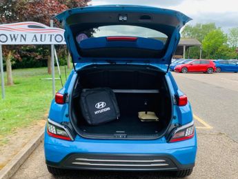 Hyundai KONA 64kWh Premium Auto 5dr (10.5kW Charger)