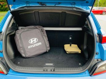 Hyundai KONA 64kWh Premium Auto 5dr (10.5kW Charger)