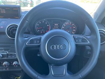 Audi A1 1.4 TFSI Sport Sportback 5dr Petrol S Tronic Euro 5 (s/s) (122 p