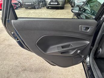 Ford Fiesta 1.6 Titanium Powershift Euro 5 5dr