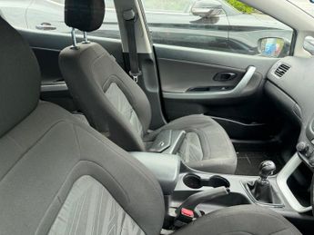Kia Ceed 1.6 CRDi EcoDynamics 1 Euro 5 (s/s) 5dr