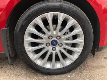 Ford Focus 1.0T EcoBoost Titanium X Euro 5 (s/s) 5dr