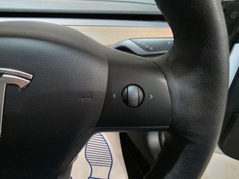 Tesla Model 3 (Dual Motor) Long Range Auto 4WDE 4dr