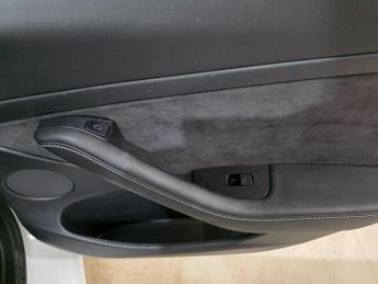 Tesla Model 3 (Dual Motor) Long Range Auto 4WDE 4dr