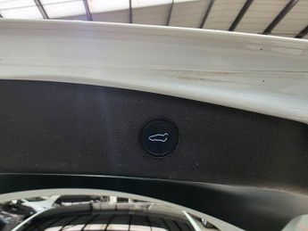 Tesla Model 3 (Dual Motor) Long Range Auto 4WDE 4dr