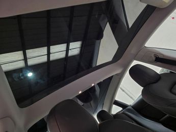 Tesla Model 3 (Dual Motor) Long Range Auto 4WDE 4dr