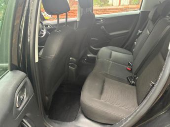 Peugeot 208 1.2 PureTech XS Lime Euro 6 5dr