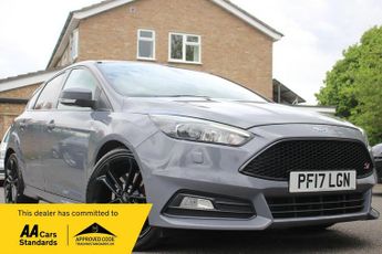 Ford Focus 2.0T EcoBoost ST-3 Euro 6 (s/s) 5dr