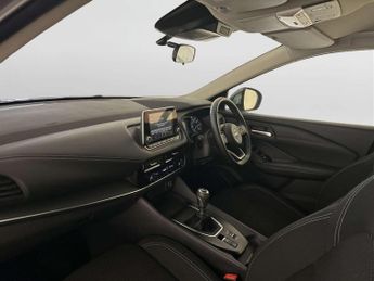 Nissan Qashqai 1.3 DIG-T MHEV Acenta Premium SUV 5dr Petrol Hybrid Manual Euro 