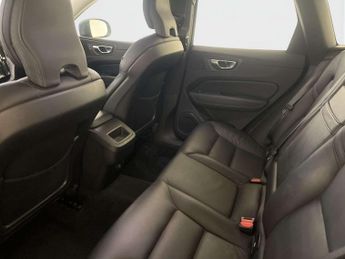 Volvo XC60 2.0 T5 Momentum SUV 5dr Petrol Auto AWD Euro 6 (s/s) (250 ps)