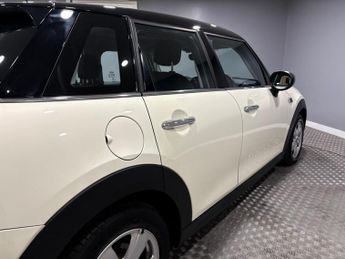 MINI Hatch 1.5 Cooper Classic Steptronic Euro 6 (s/s) 5dr