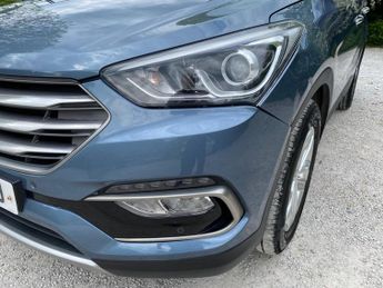 Hyundai Santa Fe 2.2 CRDi Blue Drive Premium Auto 4WD Euro 6 (s/s) 5dr (7 Seat)