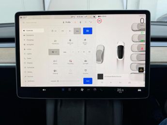 Tesla Model 3 Standard Range Plus Auto RWD 4dr