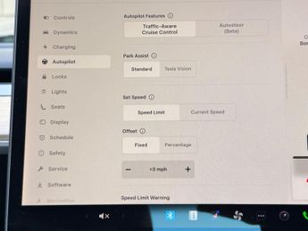 Tesla Model 3 Standard Range Plus Auto RWD 4dr