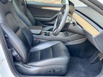 Tesla Model 3 Standard Range Plus Auto RWD 4dr