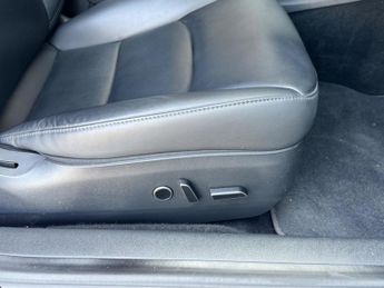 Tesla Model 3 Standard Range Plus Auto RWD 4dr
