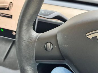 Tesla Model 3 Standard Range Plus Auto RWD 4dr