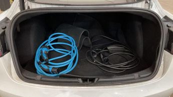 Tesla Model 3 Standard Range Plus Auto RWD 4dr