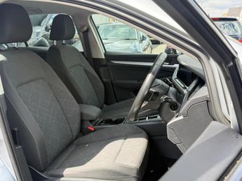 Volkswagen Golf 1.0 eTSI MHEV Life DSG Euro 6 (s/s) 5dr