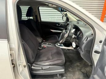 Nissan Navara 2.3 dCi N-Connecta Pickup Double Cab 4dr Diesel Auto 4WD Euro 6 