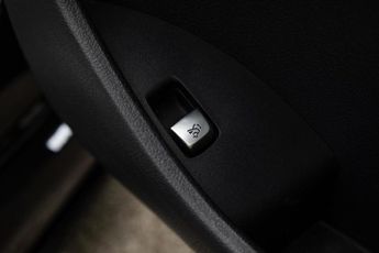 Mercedes-Benz E Class 2.0 E300dh MHEV AMG Line Night Edition (Premium Plus) G-Tronic+ 