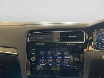 Volkswagen Golf 1.4 TSI 8.7kWh GTE Advance Hatchback 5dr Petrol Plug-in Hybrid D