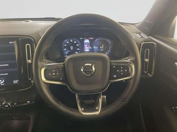 Volvo XC40 1.5h T4 Recharge 10.7kWh R-Design SUV 5dr Petrol Plug-in Hybrid 
